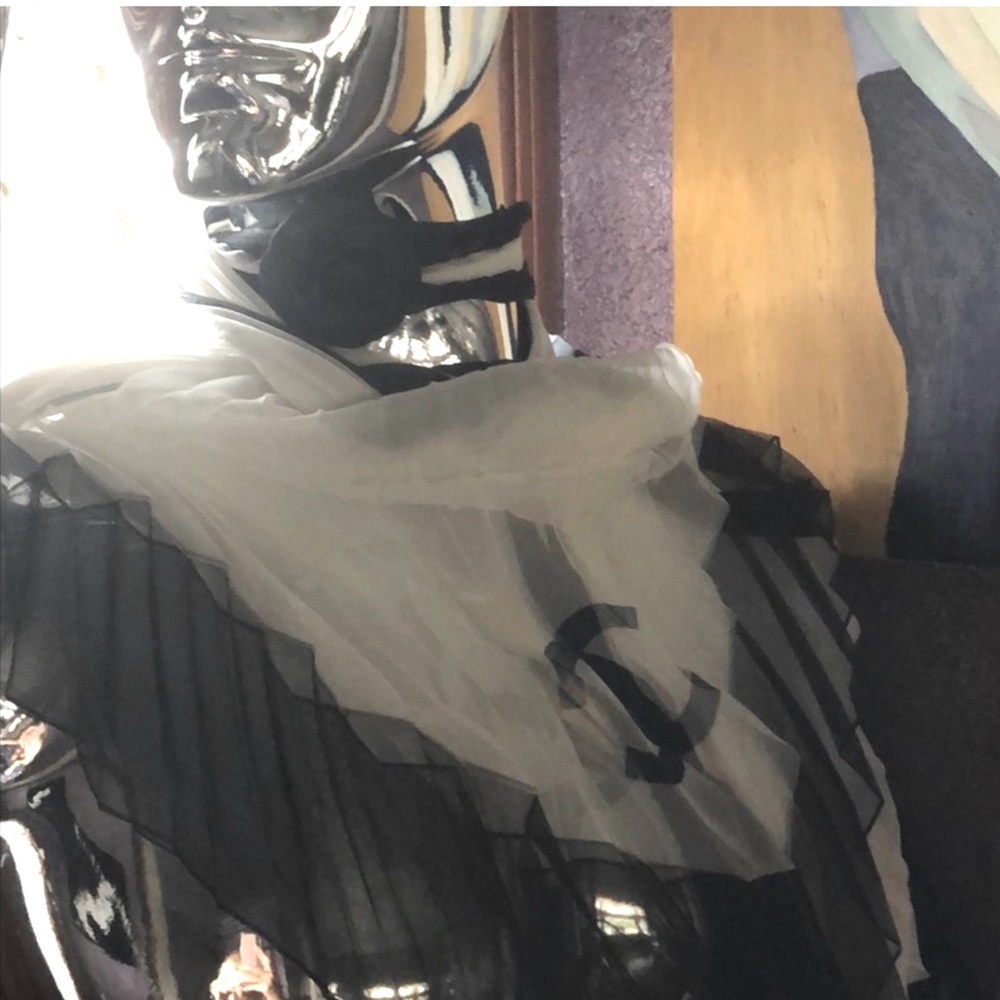 Gorgeous Chanel unique navy & white camellia pleated silk scarf